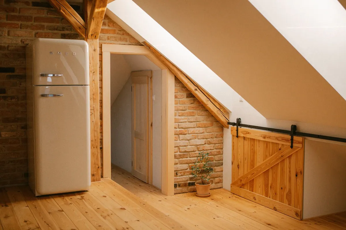 Loft Bathroom Planning: Ventilation, Head Height and Drainage Rules to Know
